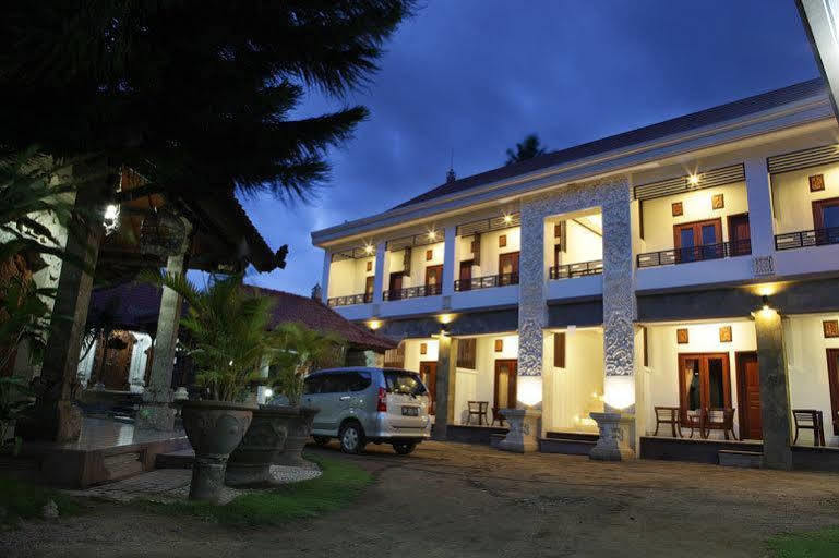 Puri Jayaraja Guest House Kuta Lombok Zewnętrze zdjęcie