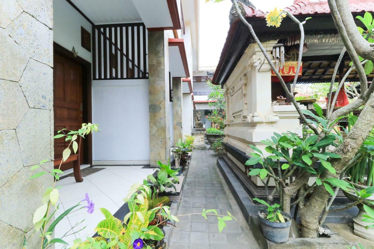 Puri Jayaraja Guest House Kuta Lombok Zewnętrze zdjęcie