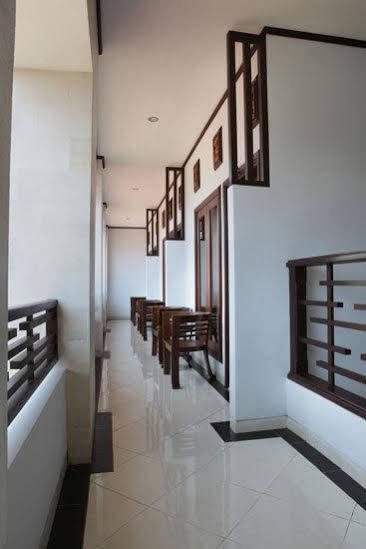 Puri Jayaraja Guest House Kuta Lombok Zewnętrze zdjęcie